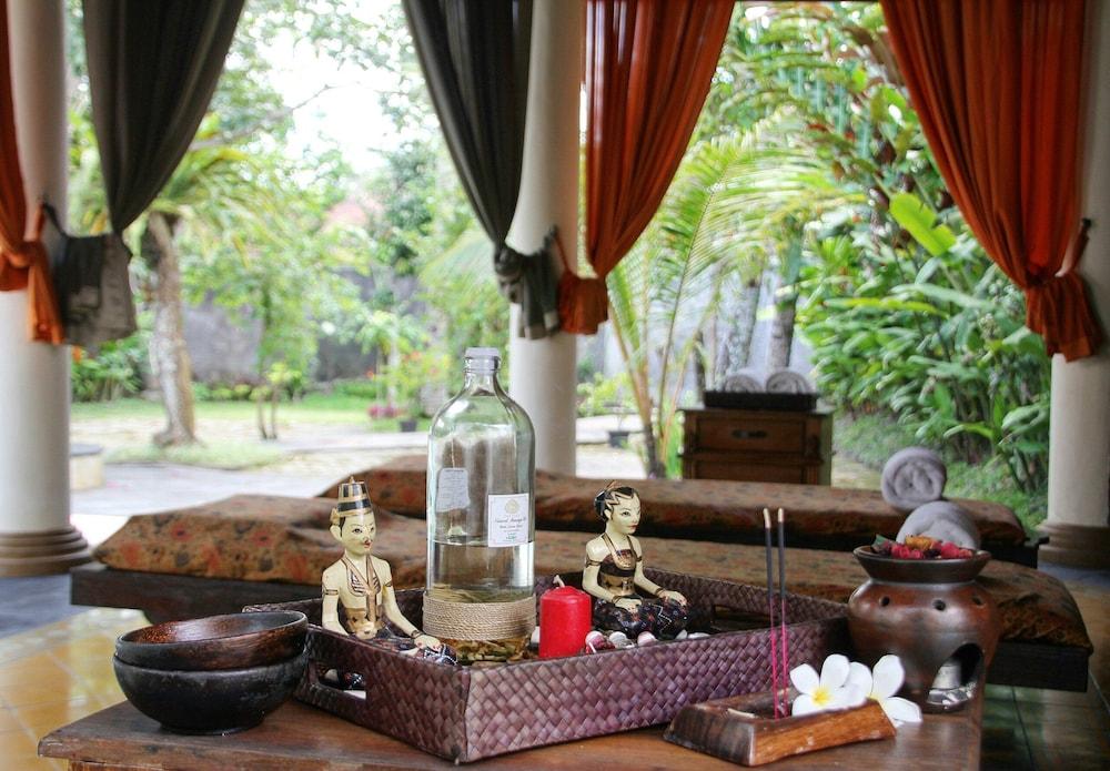 Sarasvati Borobudur Magelang Kültér fotó